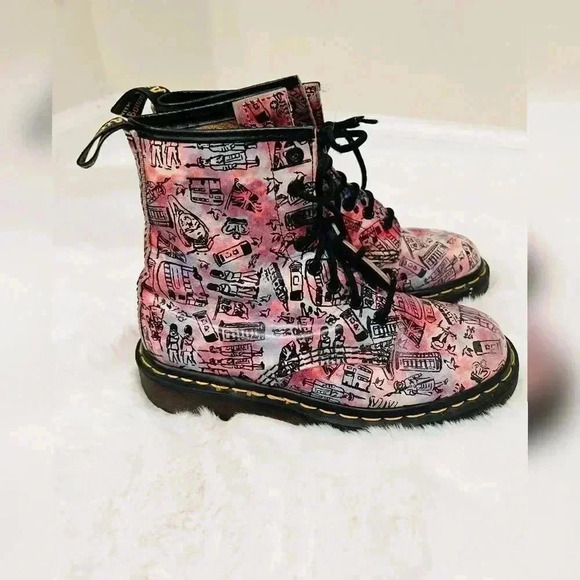 Super Rare Dr Martens Vintage 90's London Scene Allover Print - Picture 4 of 9